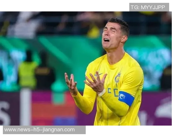 C罗愤怒出局后迅速返回更衣室沙特媒体独家报道比赛心情 C罗愤怒出局后迅速返回更衣室沙特媒体独家报道比赛心情